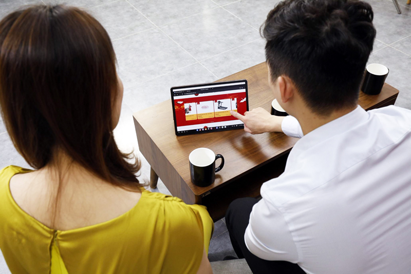 Giám đốc kinh doanh Hasuta hướng dẫn CTV sử dụng nền tảng Shop web